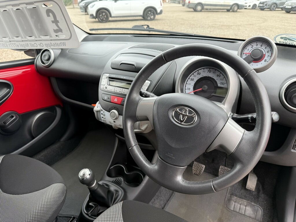 Toyota Aygo 1.0 Vvt-i Mode Ac Red #17