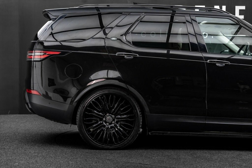 Land Rover Discovery Black #43