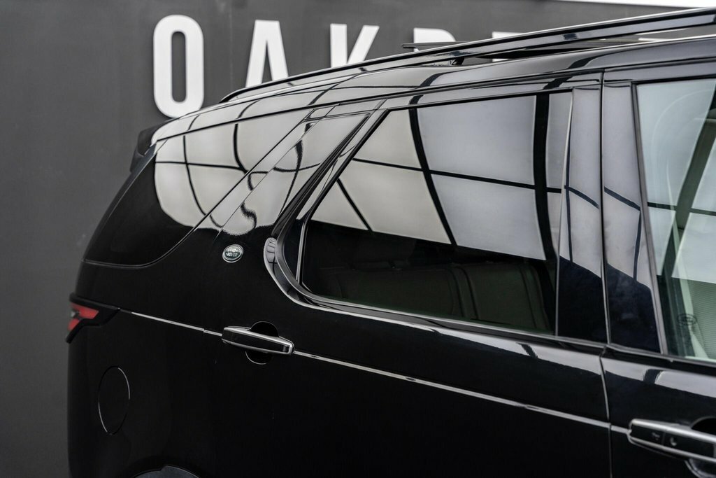 Land Rover Discovery Black #33