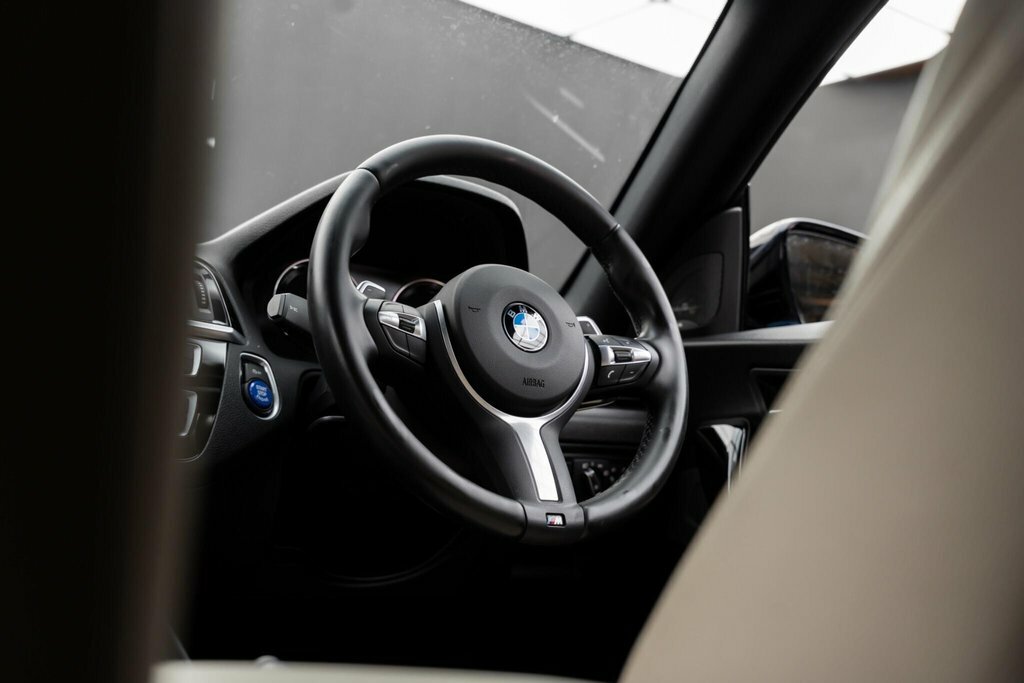 BMW 2 Series Se White #35
