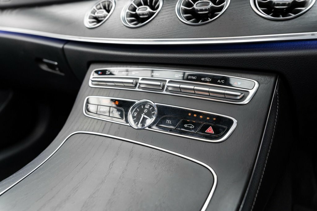 Mercedes-Benz E Class 2017 2.0 E220d Amg Line Premium Plus Cabriolet 2 Grey #26