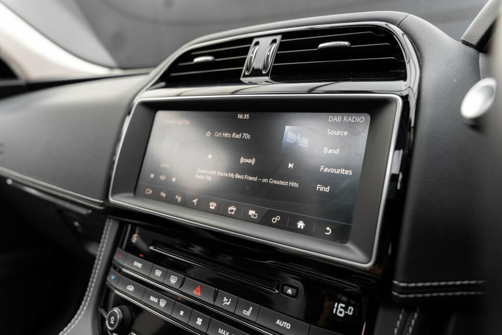 Jaguar F-Pace 2.0D Portfolio Awd Grey #25