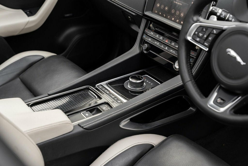 Jaguar F-Pace 2.0D Portfolio Awd Grey #20