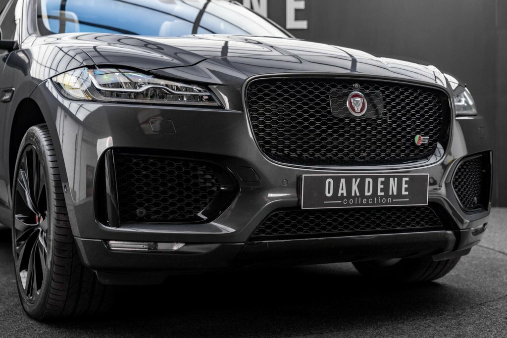 Jaguar F-Pace 2.0D Portfolio Awd Grey #38