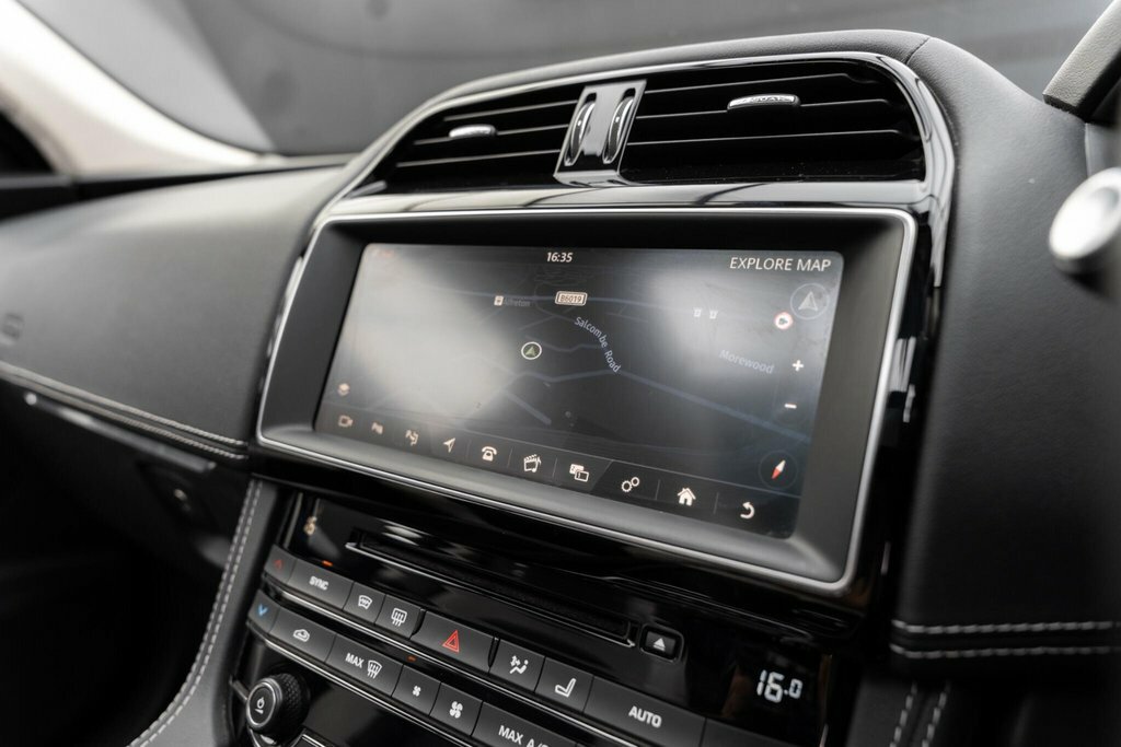 Jaguar F-Pace 2.0D Portfolio Awd Grey #43