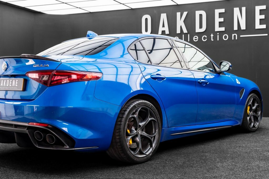 Alfa Romeo Giulia #24