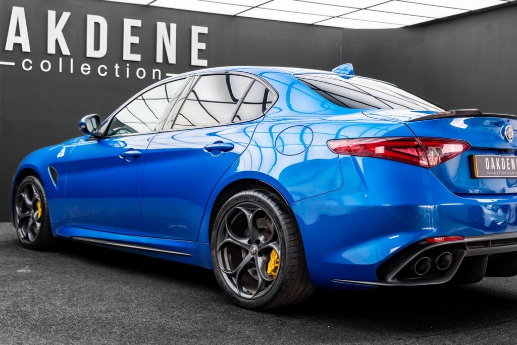 Alfa Romeo Giulia #22