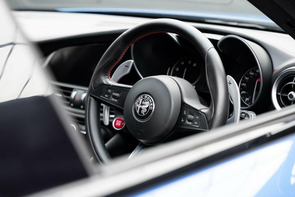 Alfa Romeo Giulia #19