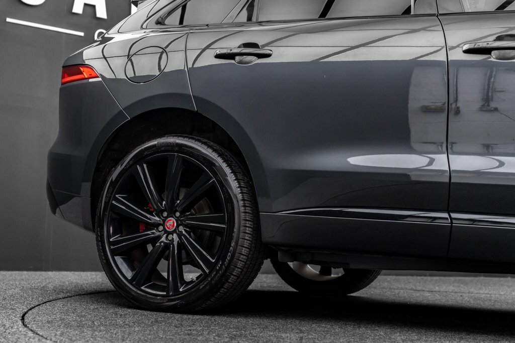 Jaguar F-Pace 2.0D 240 R-sport Awd White #34