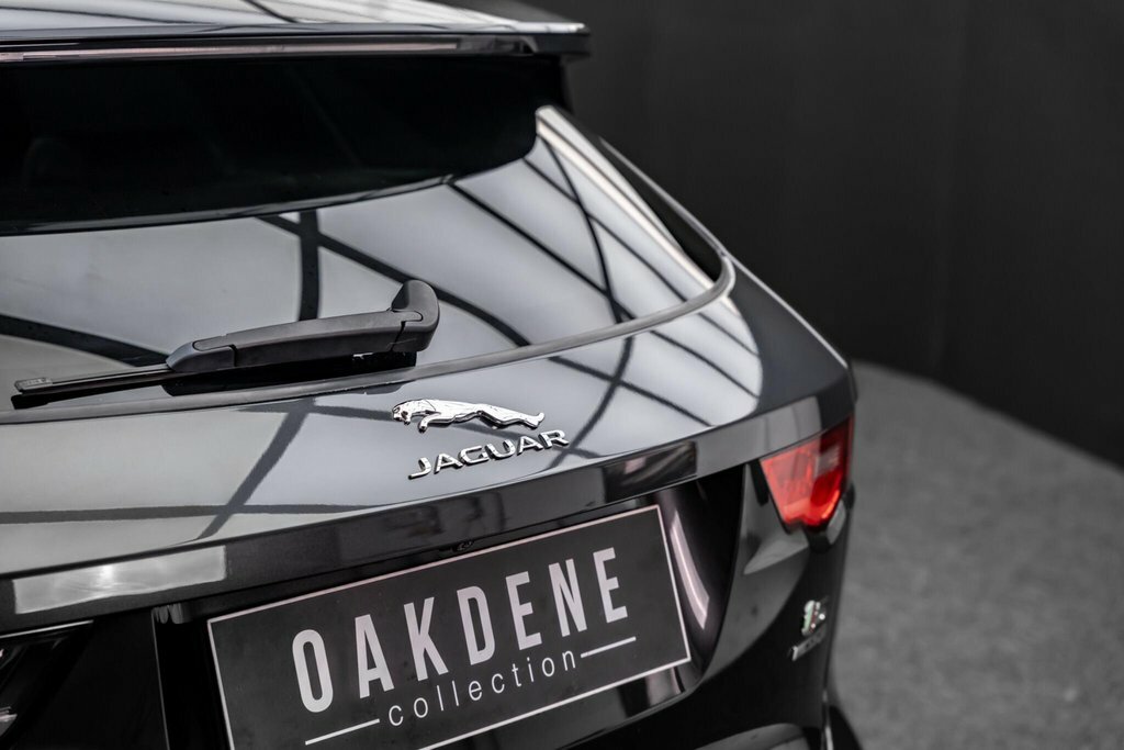 Jaguar F-Pace 2.0D 240 R-sport Awd White #42