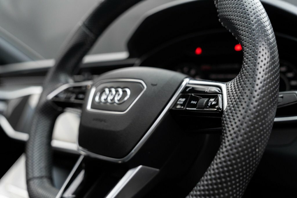 Audi RS7 Audi Rs7 Sportback Rs 7 Carbon Black 600 Ps Tiptro White #25