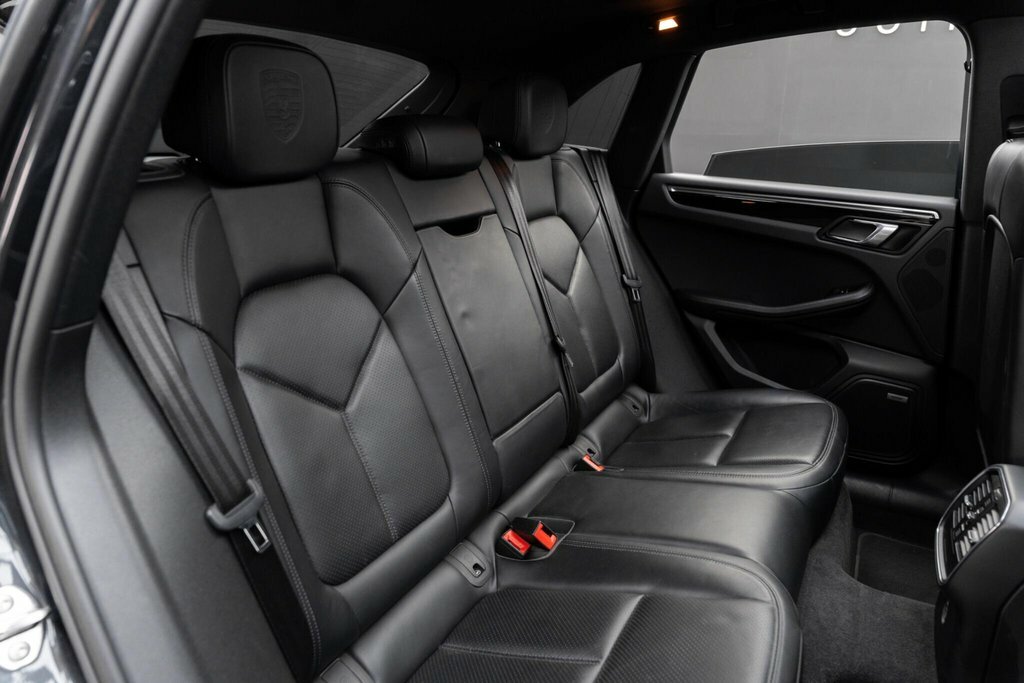 Porsche Macan 3.0T V6 Gts Suv Black #36