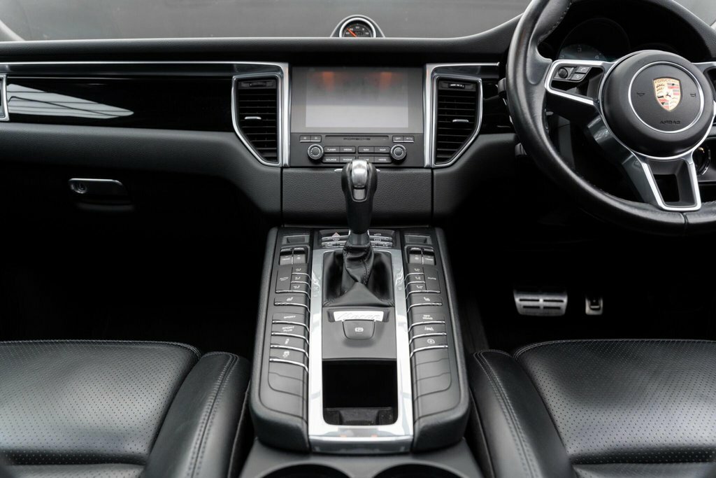 Porsche Macan 3.0T V6 Gts Suv Black #41