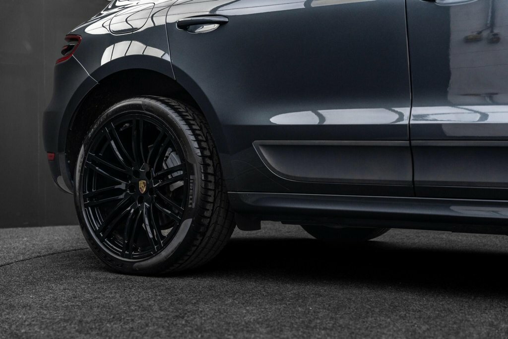Porsche Macan 3.0T V6 Gts Suv Black #31