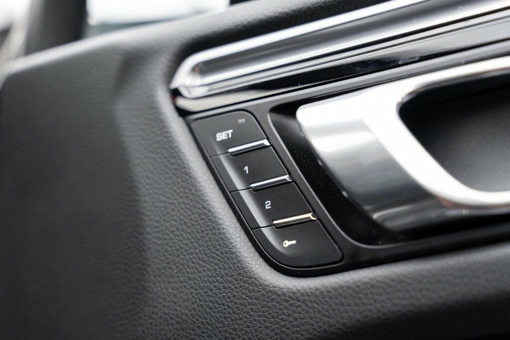 Porsche Macan 3.0T V6 Gts Suv Black #14