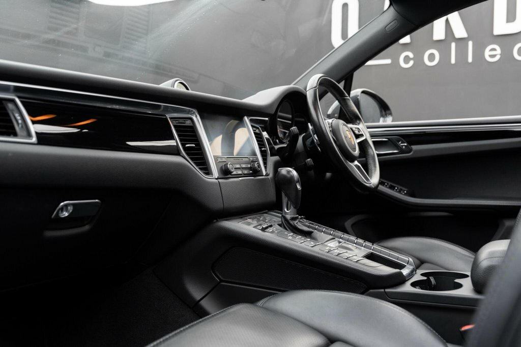 Porsche Macan 3.0T V6 Gts Suv Black #38