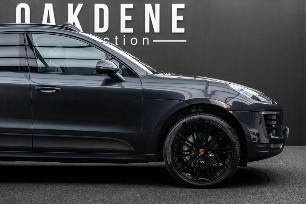 Porsche Macan 3.0T V6 Gts Suv Black #40