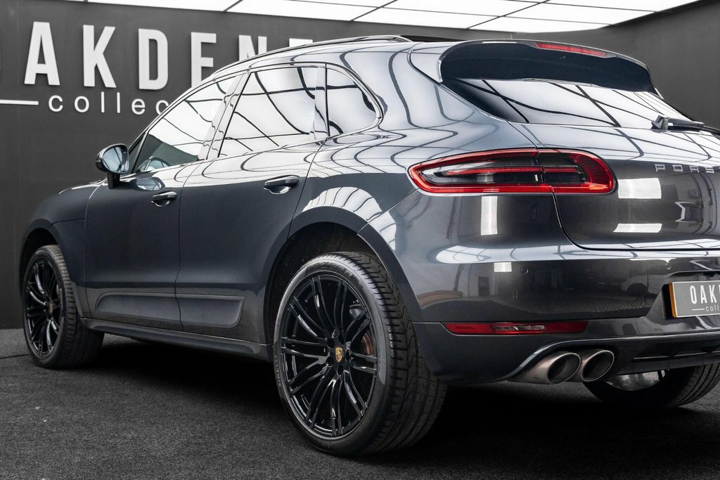 Porsche Macan 3.0T V6 Gts Suv Black #21