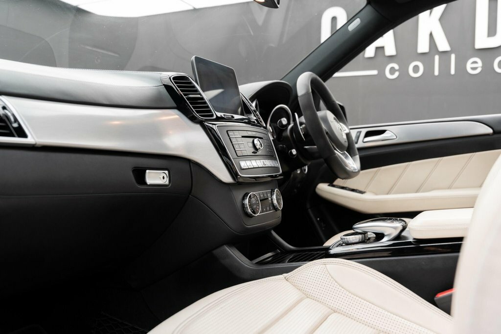 Mercedes-Benz GLE Class Gle 350 D Black #46
