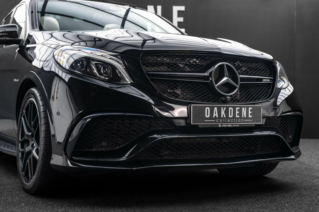 Mercedes-Benz GLE Class Gle 350 D Black #37