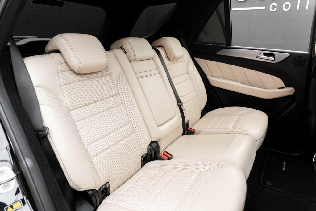Mercedes-Benz GLE Class Gle 350 D Black #36