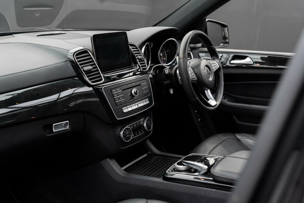 Mercedes-Benz GLS Class Gls 350 D 4Matic Amg Line Grey #32