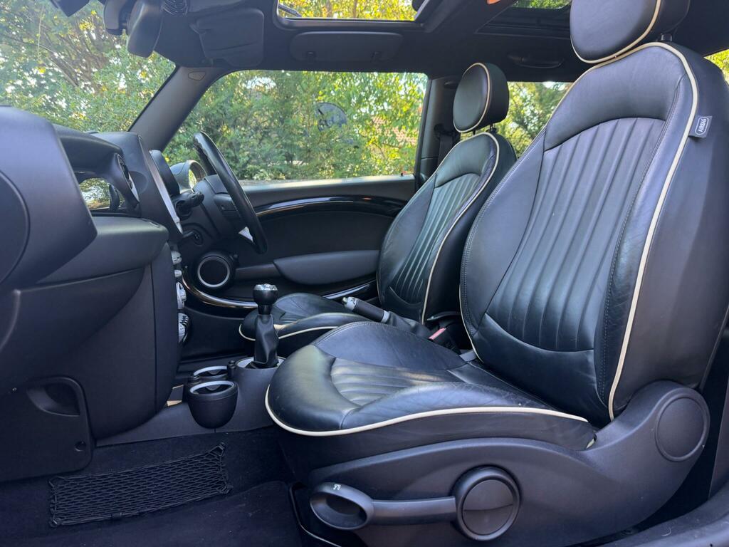 Mini Hatch Cooper 1.6 Cooper 118 Bhp White #18
