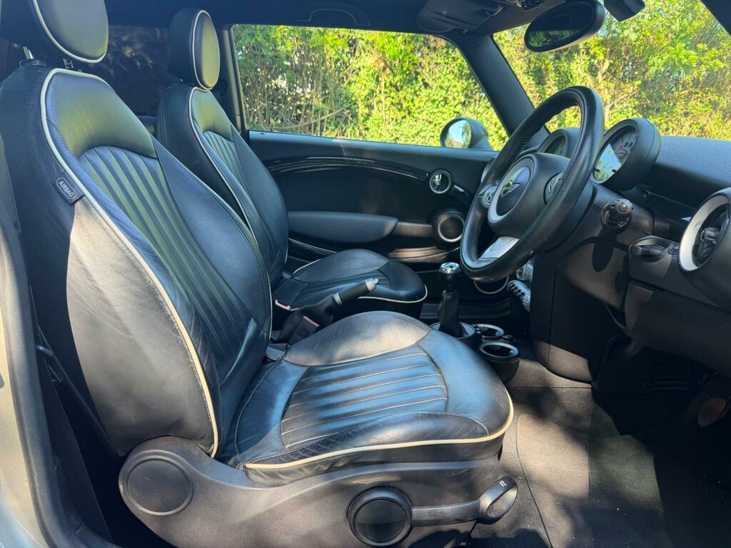 Mini Hatch Cooper 1.6 Cooper 118 Bhp White #14