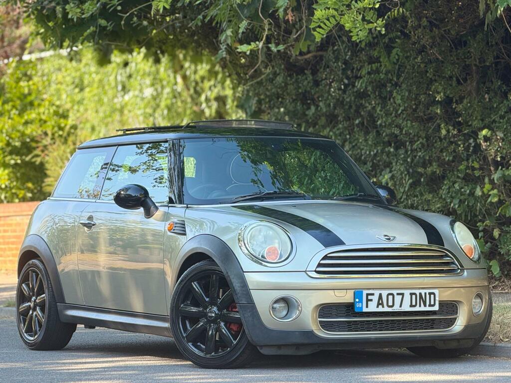 Mini Hatch Cooper 1.6 Cooper 118 Bhp White #1