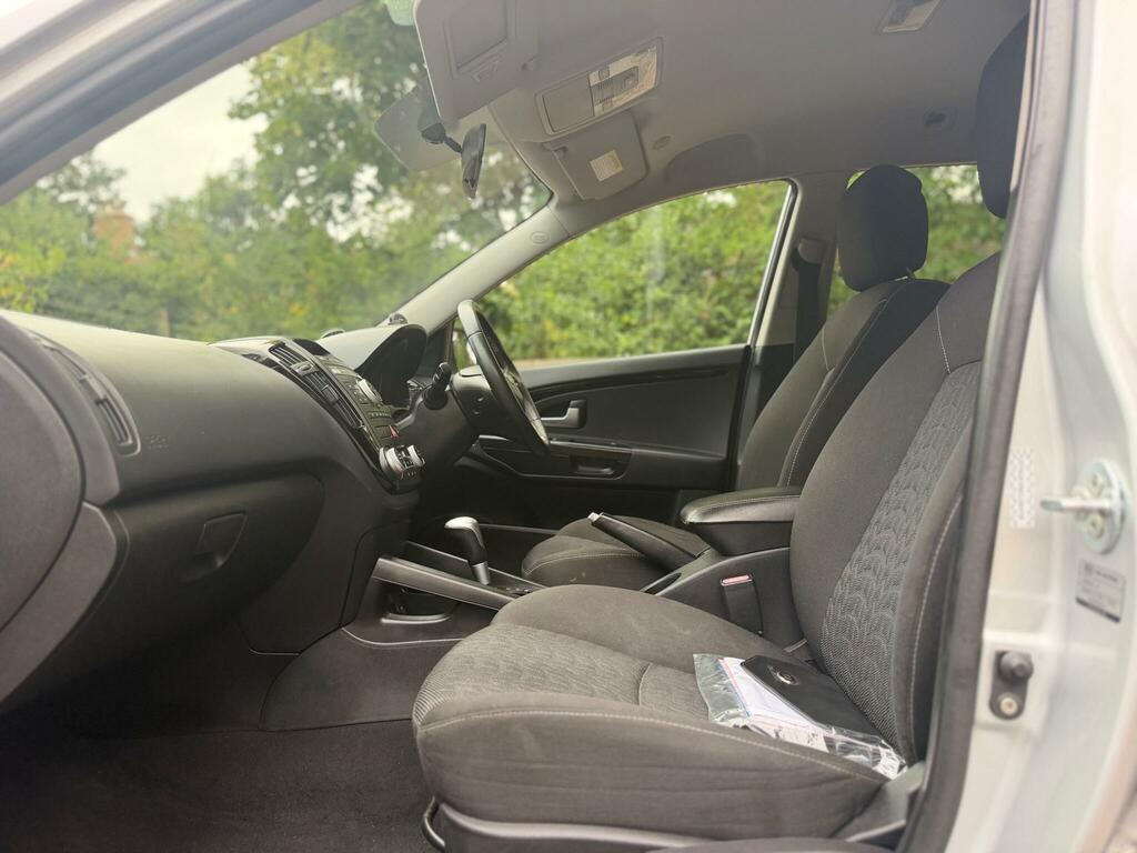 Kia Ceed 1.6 Crdi Ecodynamics 2 Sportswagon Euro 5 Ss Silver #13