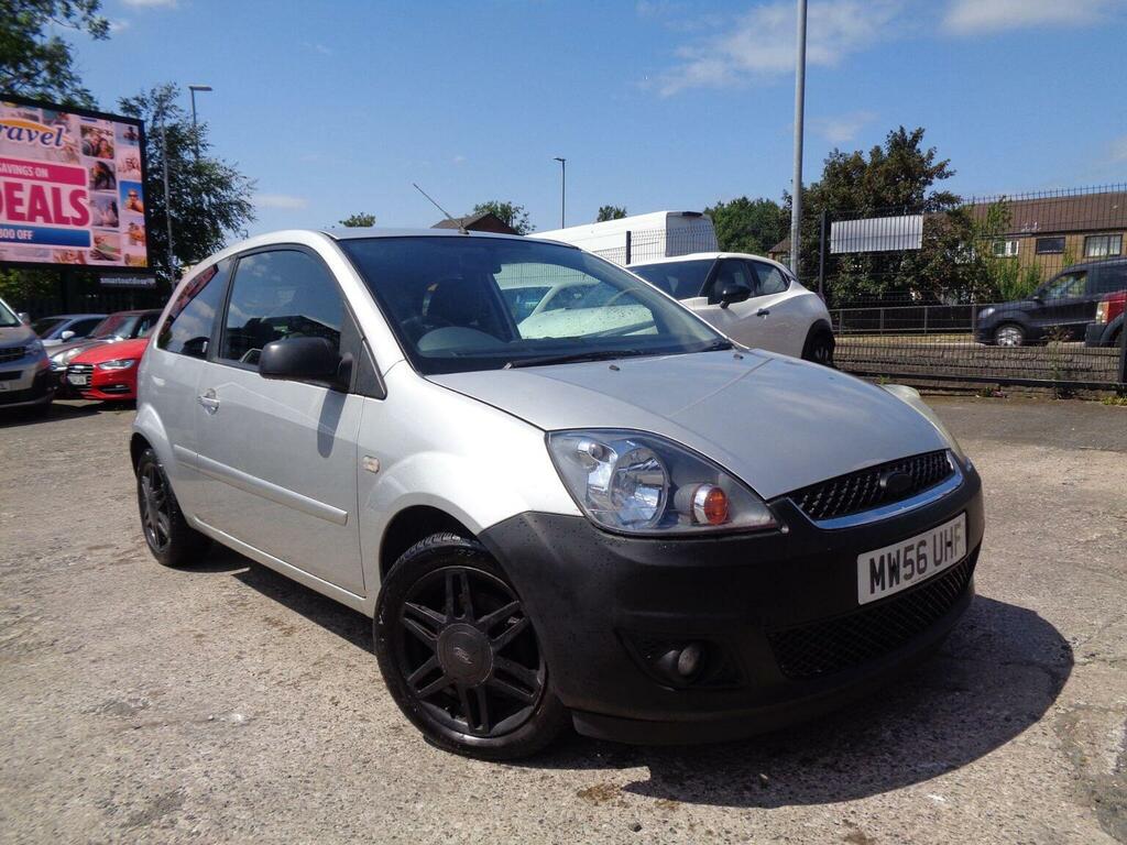 Ford Fiesta 1.4 Ghia Silver