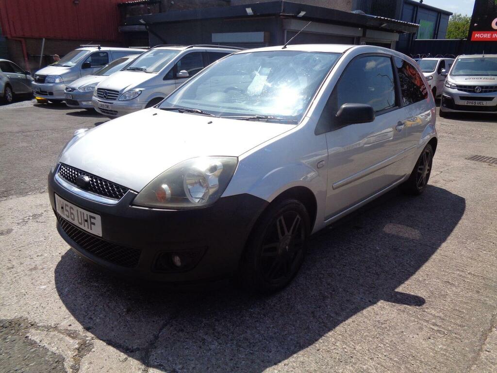 Ford Fiesta 1.4 Ghia Silver #4