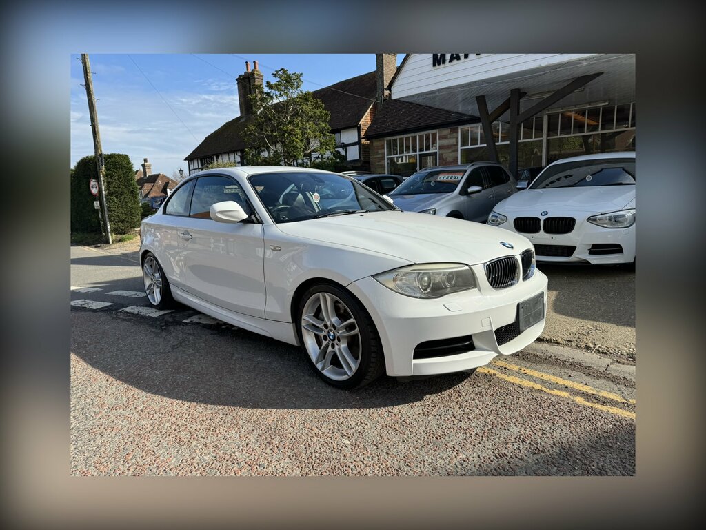 BMW 1 Series 1.6 116I Sport Euro 5 Ss White #1
