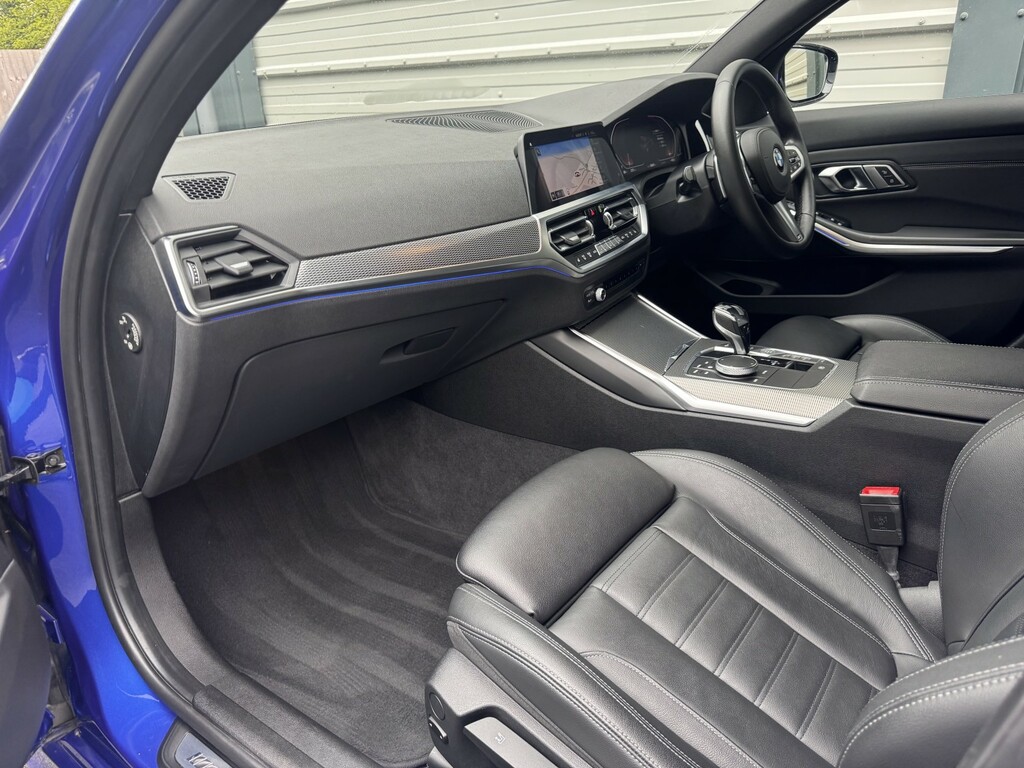 BMW 3 Series Saloon 2.0 318I M Sport Saloon 202171 YG71VDC Blue #3
