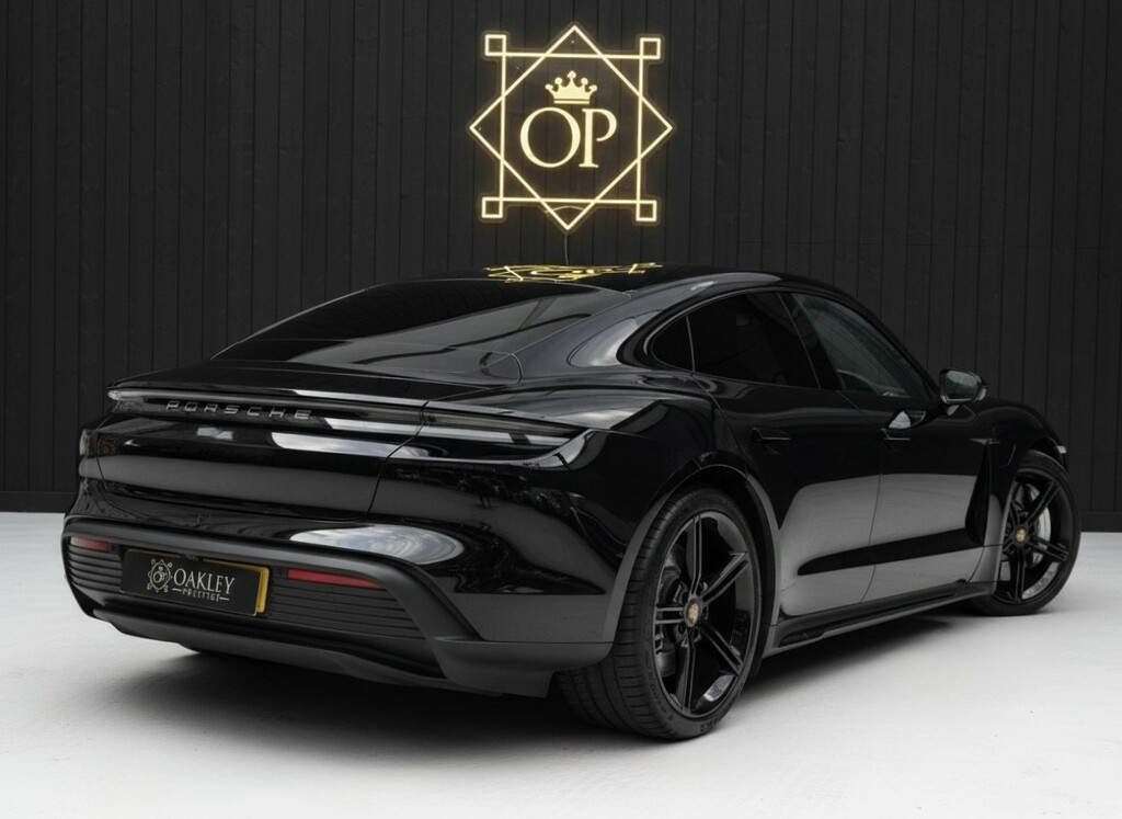 Porsche Taycan Saloon Performance Plus 93.4Kwh 202323 Black #5