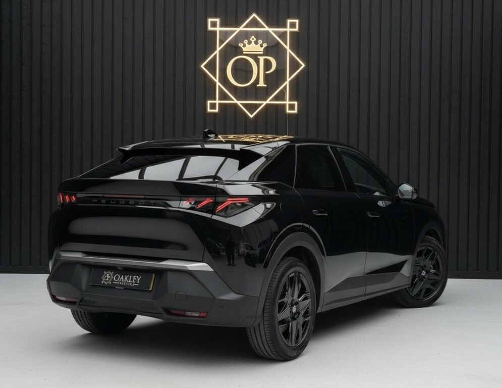 Peugeot 3008 1.2 New 3008 Gt Hybrid 136 E-dsc6 Black #5
