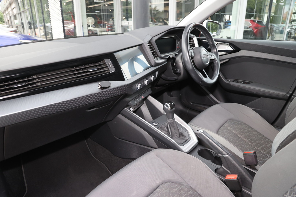 Audi A1 35 Tfsi Sport S Tronic YL19UKA White #2