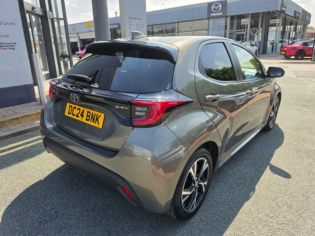 Toyota Yaris 1.5 Hybrid Design Cvt DC24BNK Brown #5