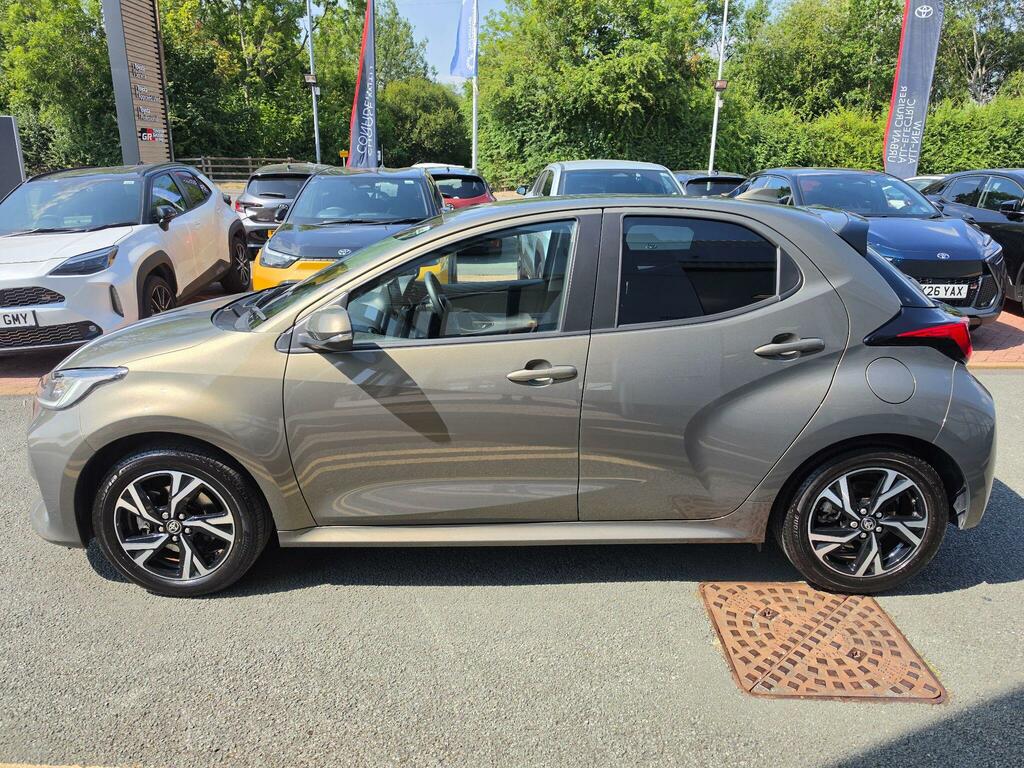 Toyota Yaris 1.5 Hybrid Design Cvt DC24BNK Brown #6