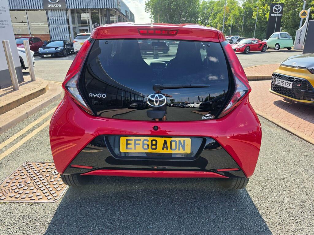 Toyota Aygo 1.0 Vvt-i X-trend X-shift EF68AON Red #4