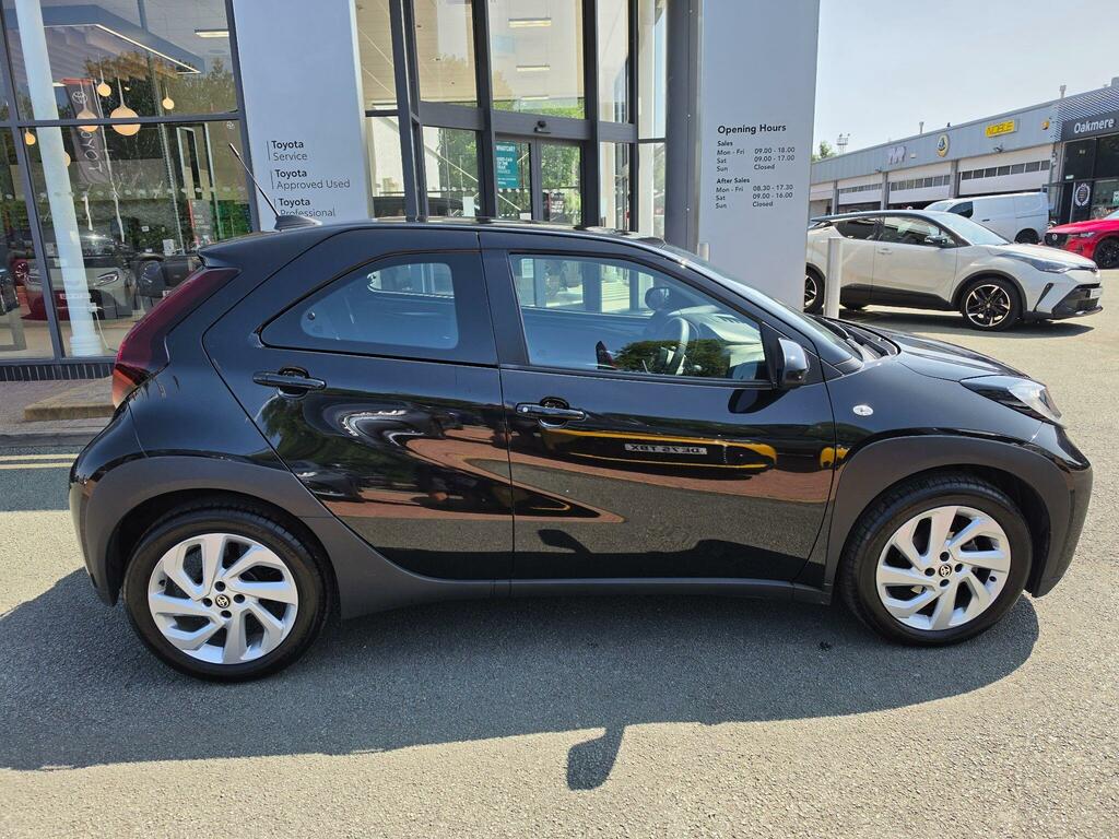 Toyota Aygo X 1.0 Vvt-i Pure CY23DGU Black #2