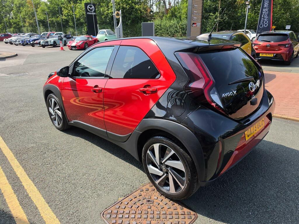 Toyota Aygo X 1.0 Vvt-i Edge Red #5