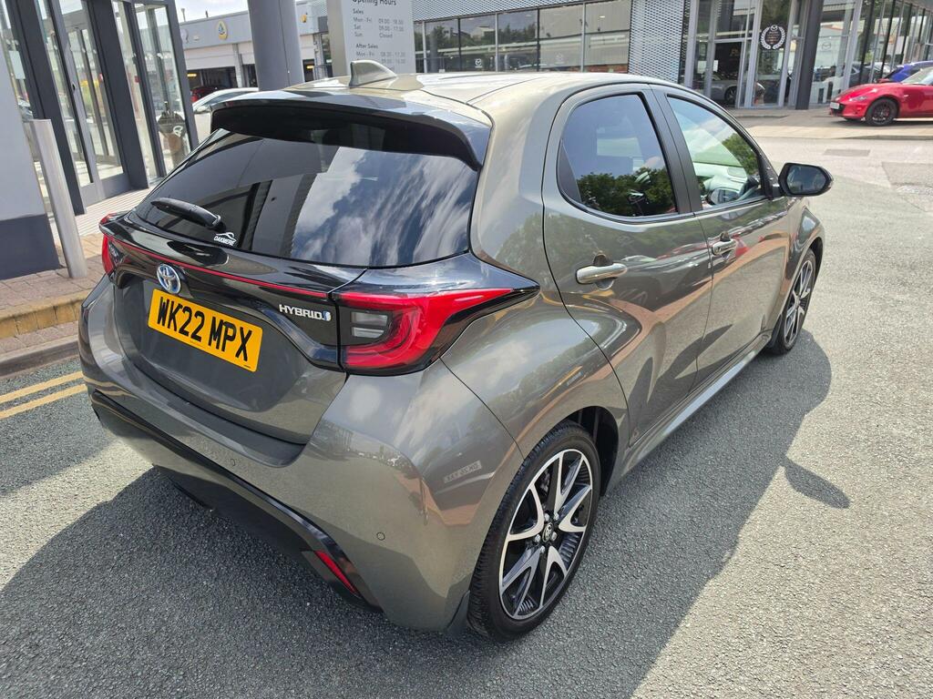 Toyota Yaris 1.5 Hybrid Dynamic Cvt WK22MPX Brown #3
