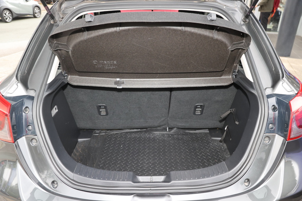 Mazda 2 1.5 Se-l Nav Grey #5
