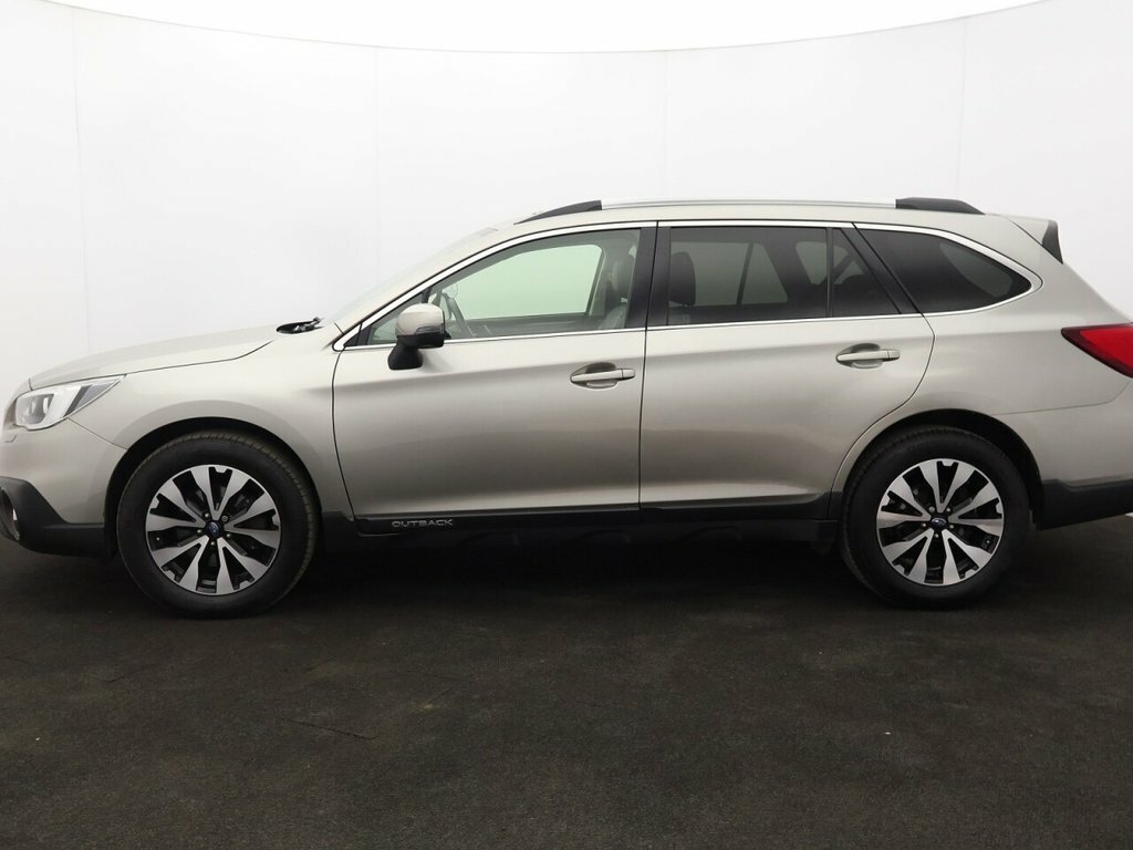 Subaru Outback 2L Se Premium PE16DYM Gold #4