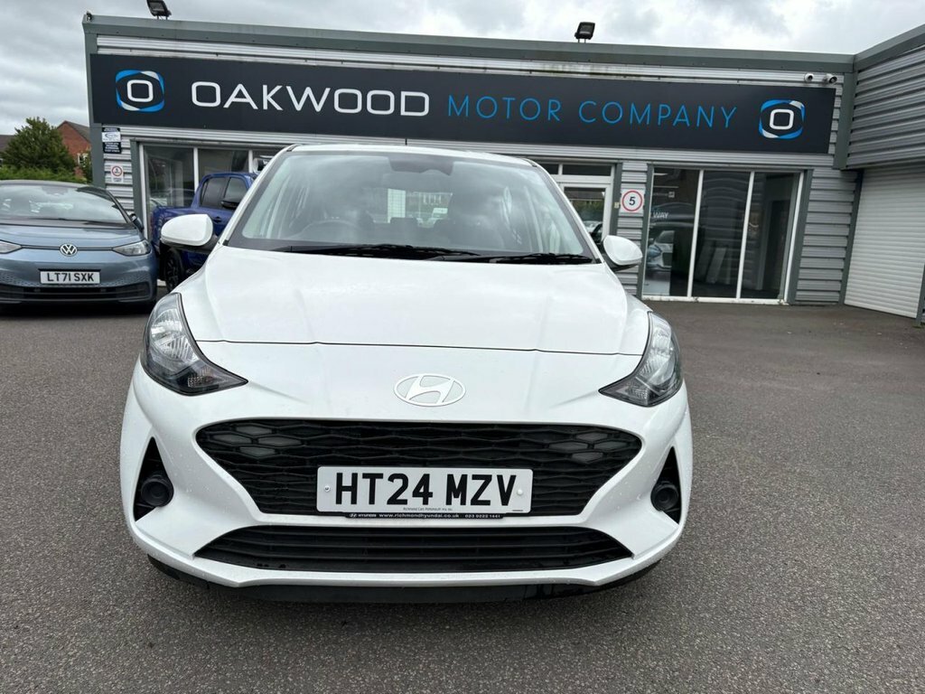 Hyundai I10 1L Advance White