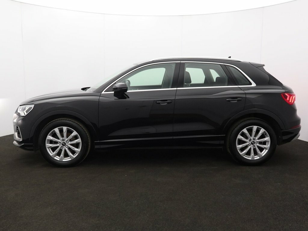 Audi Q3 1.5L Sport YS22FYG Black #4