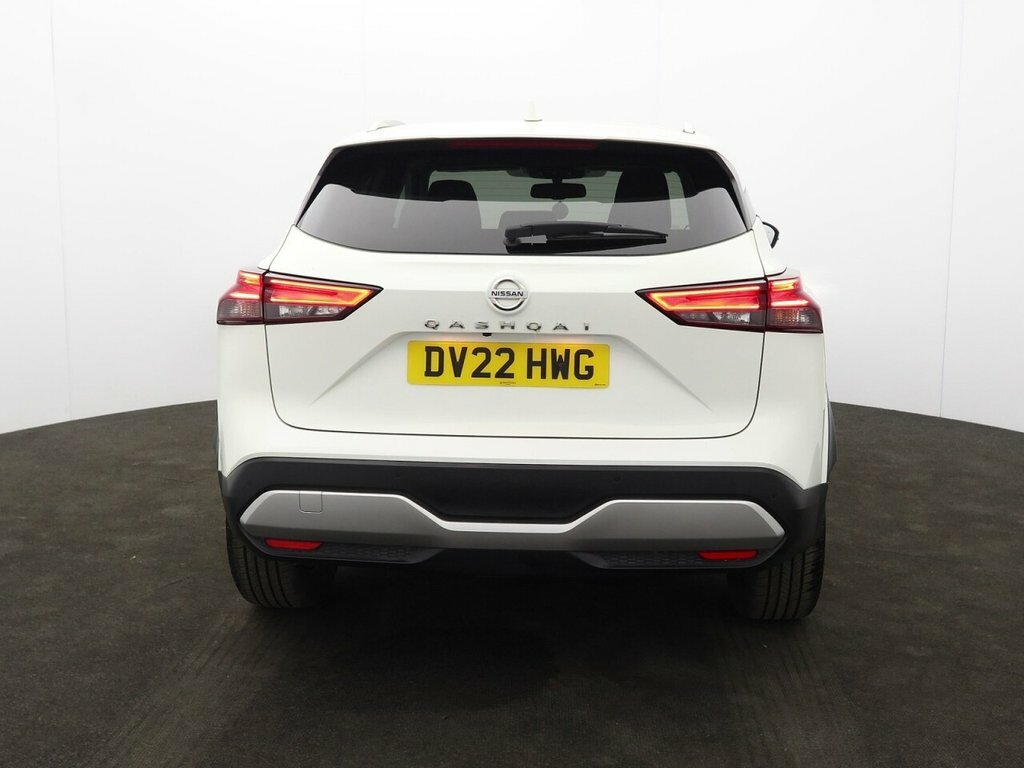 Nissan Qashqai 1.3L N-connecta DV22HWG White #6