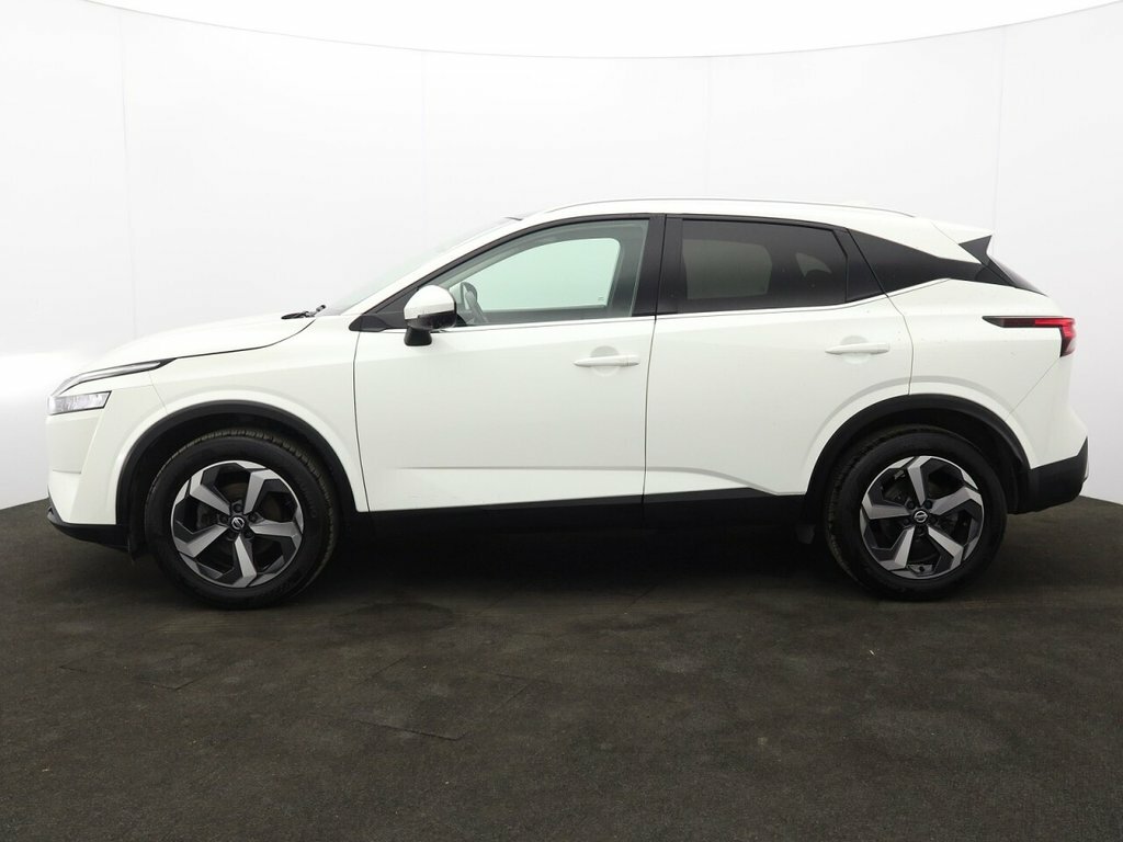 Nissan Qashqai 1.3L N-connecta DV22HWG White #4