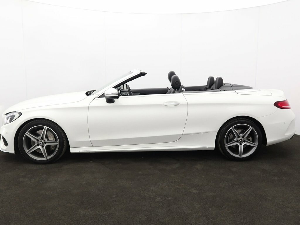 Mercedes-Benz C Class 2L Amg Line KU67XUJ White #3